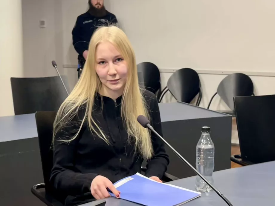 Evita Kolmonen Vaasan oikeustalolla hovioikeuden istunnossa 16. tammikuuta 2025.